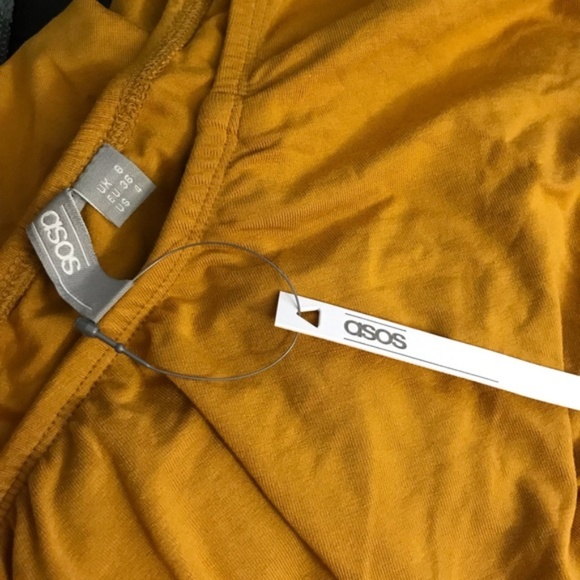 🍯 ASOS Ruffle Off-the-Shoulder - Picture 3 of 5